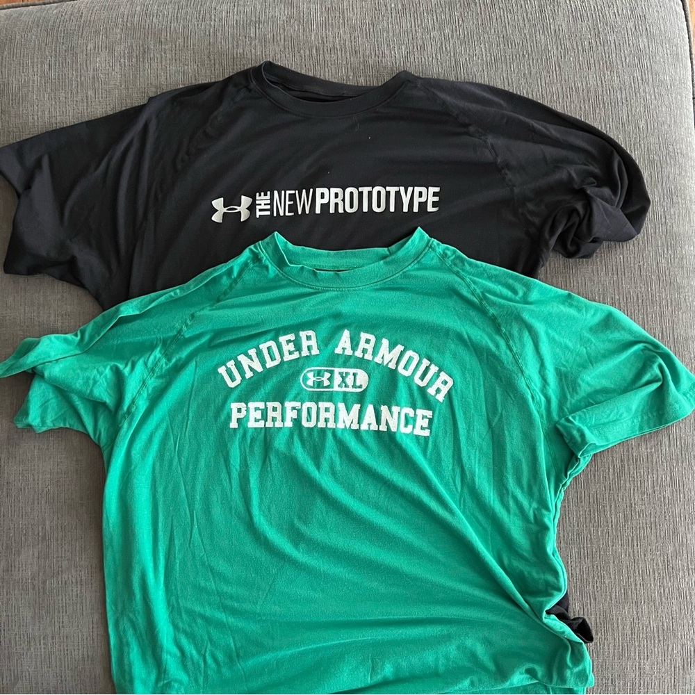 2 Mens UNDER ARMOUR Short Sleeve Tees Size Medium